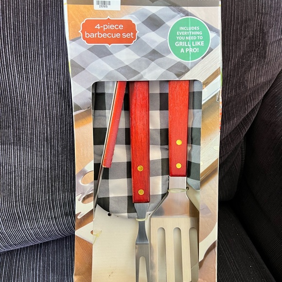 Meridian Point Kitchen Addition 4-piece barbecue set - Picture 1 of 3